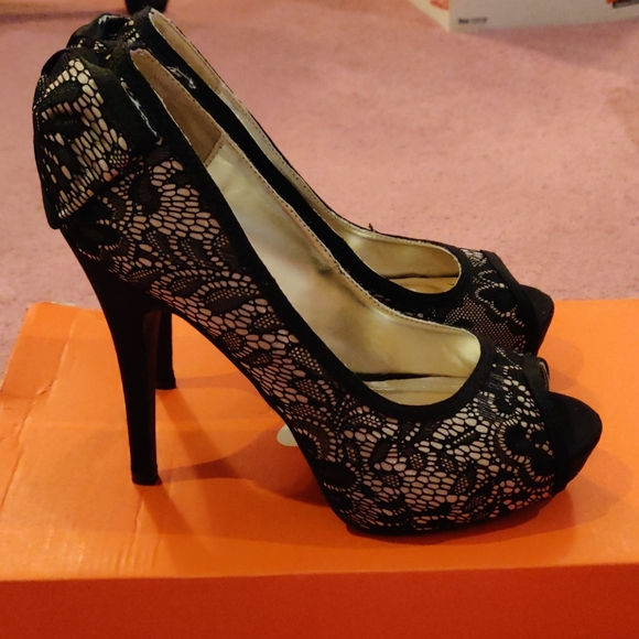Steve Madden Lace Heels